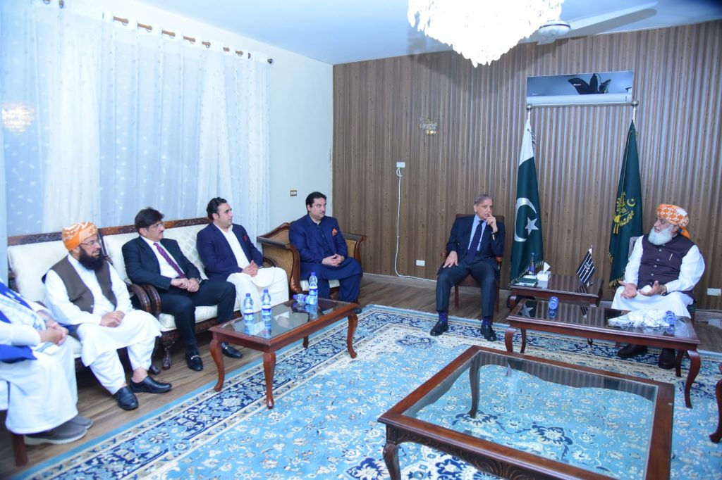 PM meets Maulana Fazl, condoles over death of party workers