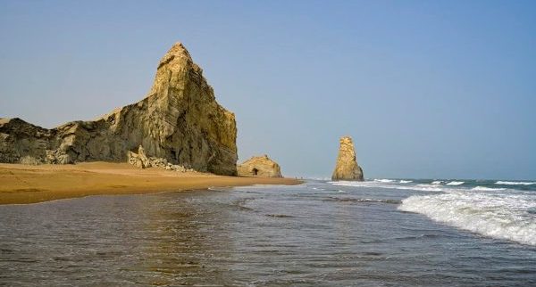 Beauty of Sapat Beach, Balochistan mesmerizes PM