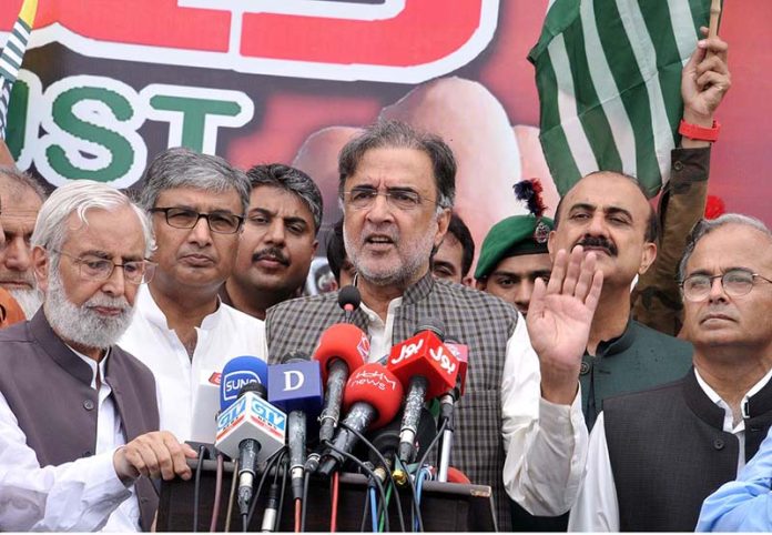 A large number of people participates in rally under the leadership of Advisor to the Prime Minister on Kashmir Affairs and Gilgit Baltistan Qamar Zaman Kaira from Radio Pakistan Chowk to Parliament House to mark the Youm-e-Istehsal (Exploitation Day), Jammu Kashmir falling on 5th August. The day marks the completion of four years since India's illegal action of revoking the special status of Indian Illegally Occupied Jammu Kashmir (IIOJK)