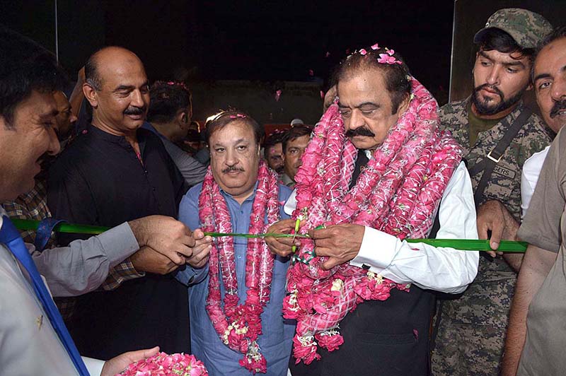 Interior Minister Rana Sana Ullah Khan is cutting ribbon to inaugurate Nadra Registration Centre at Union Council 117 Dhanola