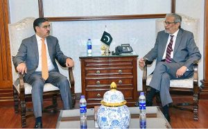 Caretaker Chief Minister of Sindh Maqbool Baqar called on caretaker Prime Minister Anwaar-ul-Haq Kakar