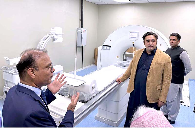 Chairman Pakistan People's Party and Foreign Minister Bilawal Bhutto Zardari visiting after inauguration of Sindh Institute of Urology and Transplantation (SIUT) Medical Complex Sukkur
