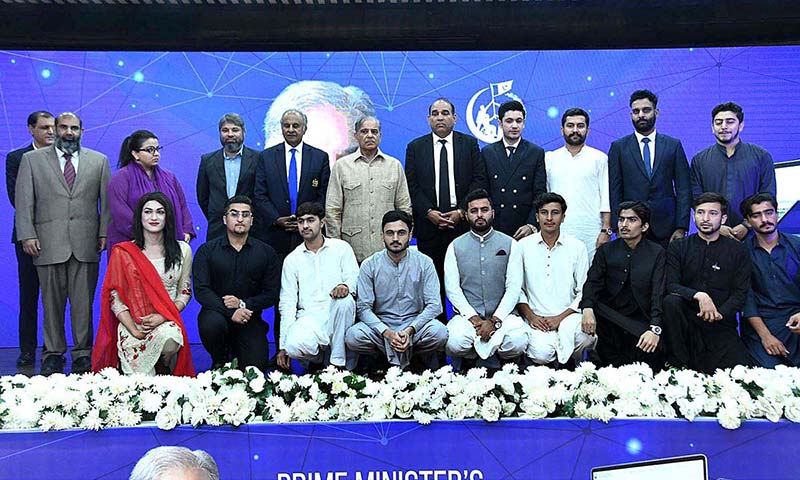 Prime Minister Muhammad Shehbaz Sharif in a group photograph with Members of Pakistan Youth Assembly at the launching ceremony of Prime Minister's Digital Youth Hub