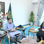 Chief Secretary Sindh Dr. Fakhr e Alam Irfan calls on Caretaker Prime Minister Anwaar-ul-Haq Kakar