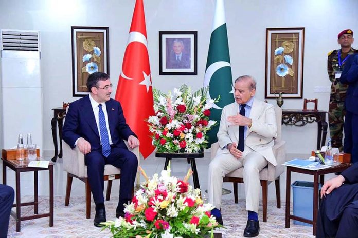 Vice President of Türkiye, Cevdet Yilmaz meets with Prime Minister Muhammad Shehbaz Sharif