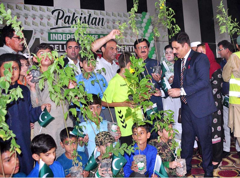 Deputy Commissioner Capt (Retd) Shoaib Ali addressing during inauguration ceremony “Plant for Pakistan” organized by PHA at Company Bagh