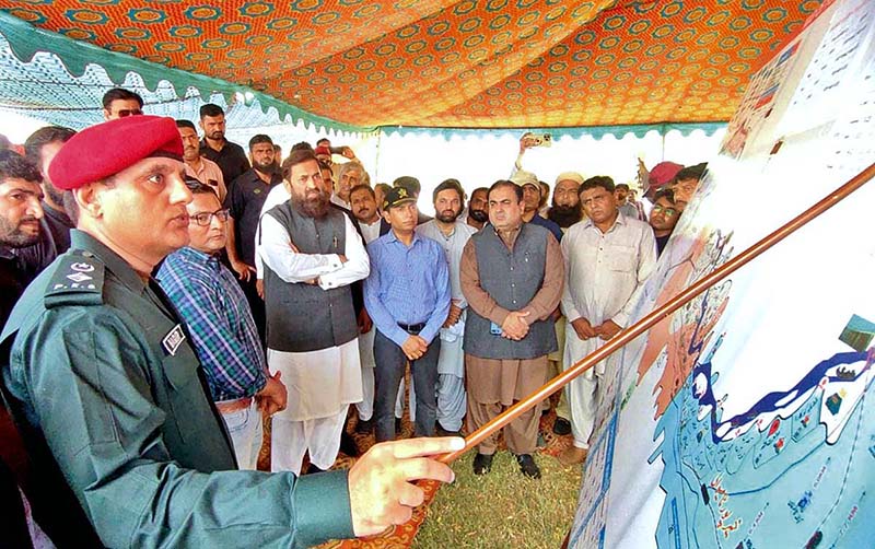 Governor of Punjab Muhammad Balighur Rehman, is inspecting the water situation and raw area at Sutlej River
