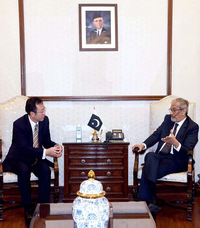Caretaker Sindh Chief Minister Justice (Retd) Maqbool Baqar meets with new Consul General of China Mr. Yang Yundong here at CM House.