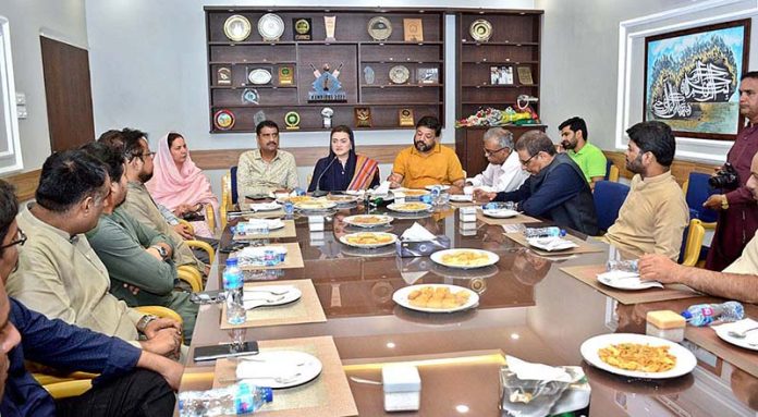 Federal Minister for Information and Broadcasting Mariyum Aurangzeb in a meeting with Karachi Press Club Member Governing Body during her visit to Karachi Press Club