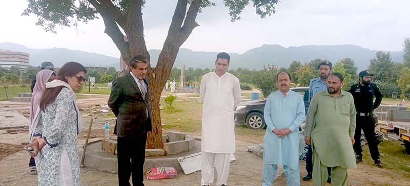 Federal Minister Jamal Shah and Chairman CDA Capt R Anwar Ul Haq visiting the site of "Bagh e Shuhada" to be inaugurated