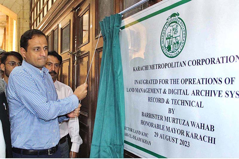 Mayor Karachi Barrister Murtuza Wahab inaugurates the operations of Land Management & Digital Archive System computerized land record at KMC Head Office