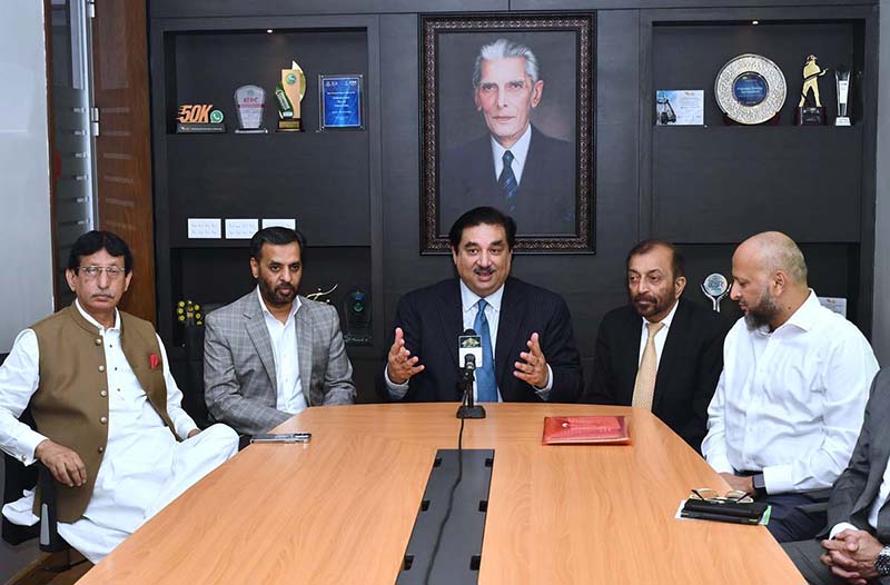 Federal Minister for Energy Khurram Dastagir talking to official media after holding a meeting with KE management at the KE head office, Federal Minister for Information Technology Syed Ameen-ul-Haque, MQM Pakistan senior leaders Farooq Sattar and Mustafa Kamal are also present on the occasion