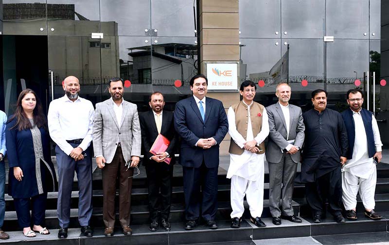 Federal Minister for Energy Khurram Dastagir, Federal Minister for Information Technology Syed Ameen-ul-Haque, MQM Pakistan senior leaders Farooq Sattar and Mustafa Kamal in a meeting with K-Electric Management at the KE head office