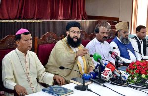 Religious Scholar AllamaTahir Mehmood Ashrafi along with the Archbishop is addressing a press conference on the Jarnawala Issue at Regal Church