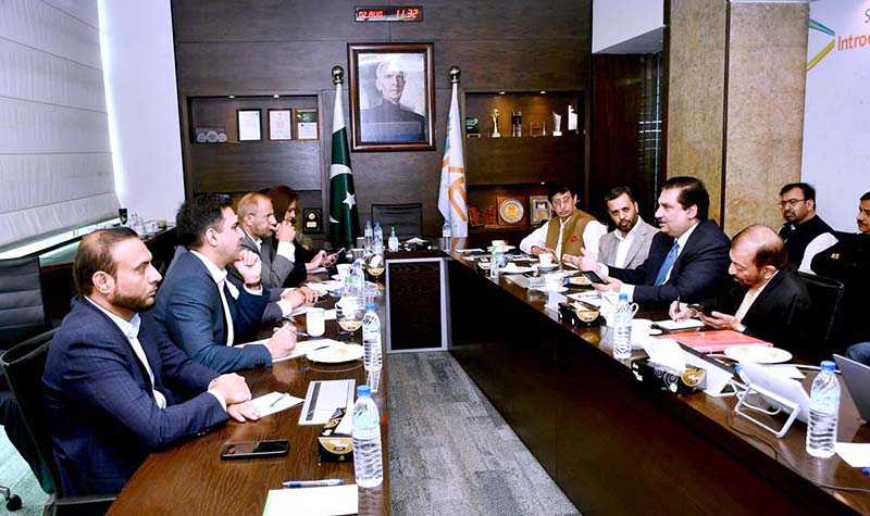 Federal Minister for Energy Khurram Dastagir, Federal Minister for Information Technology Syed Ameen-ul-Haque, MQM Pakistan senior leaders Farooq Sattar and Mustafa Kamal in a meeting with K-Electric Management at the KE head office