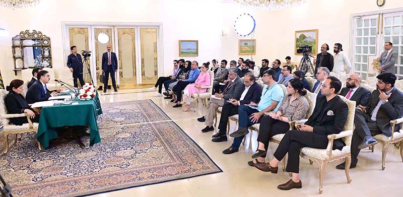 Caretaker Prime Minister Anwaar-ul-Haq Kakar talking to Anchors and Journalists in a meeting at the Prime Minister's House