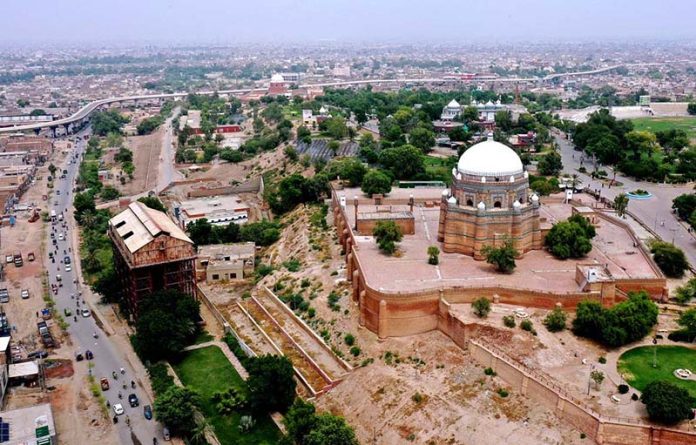 An attractive aerial view of the famous tombs of Hazrat Shah Rukn e Alam and Hazrat Bahauddin Zakariya, two famous Sufis from a few centuries ago. The beauty of these two tombs is outstanding with the signature Islamic blue tile architecture An attractive aerial view of the famous tombs of Hazrat Shah Rukn e Alam and Hazrat Bahauddin Zakariya, two famous Sufis from a few centuries ago. The beauty of these two tombs is outstanding with the signature Islamic blue tile architecture
