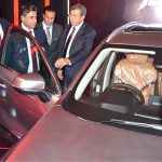 Federal Minister for Commerce and Industry Gauhar Ejaz inspecting the newly launched Havel Jolion by Sazgar