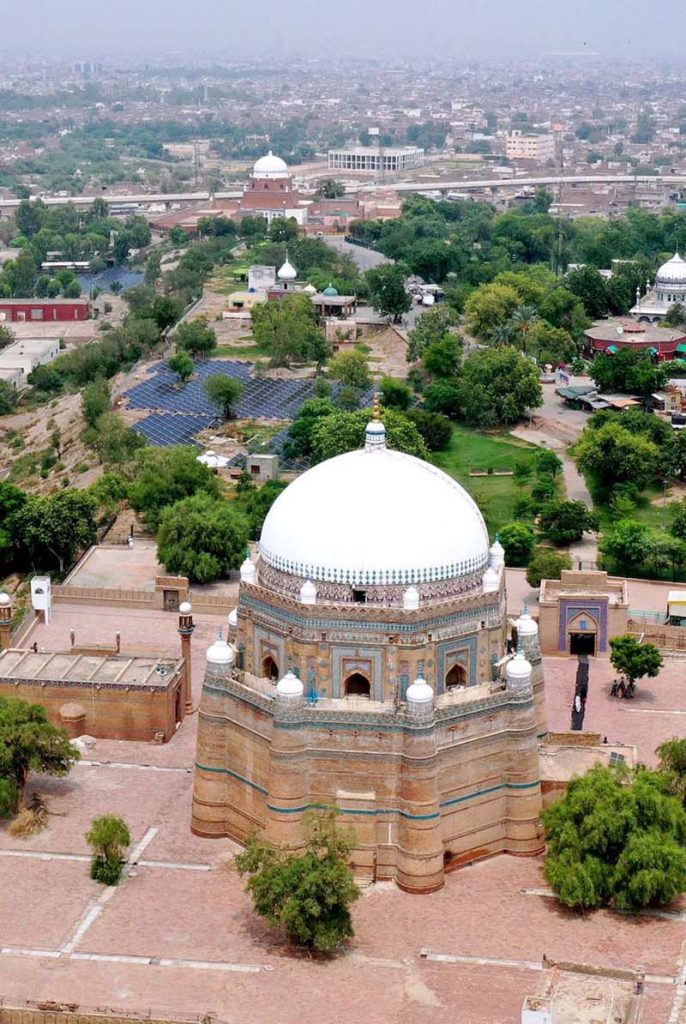 An attractive aerial view of the famous tombs of Hazrat Shah Rukn e Alam and Hazrat Bahauddin Zakariya, two famous Sufis from a few centuries ago. The beauty of these two tombs is outstanding with the signature Islamic blue tile architecture