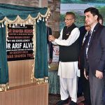 President Dr. Arif Alvi unveiling plaque during ground breaking ceremony the Sarwar Shahida Memorial Cardiac & Research Institute