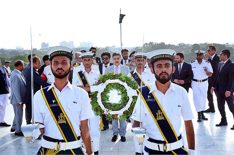 Caretaker Prime Minister Anwaar-ul-Haq Kakar laying floral wreath at the Mausoleum of Father of the Nation, Quaid-e-Azam Muhammad Ali Jinnah