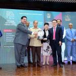 Prime Minister Muhammad Shehbaz Sharif presenting awards to heads/representatives of Chinese companies operating in Pakistan under the CPEC