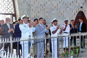 Caretaker Prime Minister Anwaar-ul-Haq Kakar offering dua at the Mausoleum of Father of the Nation, Quaid-e-Azam Muhammad Ali Jinnah