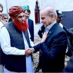 Pir Syed Riaz Hussain Shah receiving Prime Minister Muhammad Shehbaz Sharif upon his arrival at Idara Talemat-e-Islamia