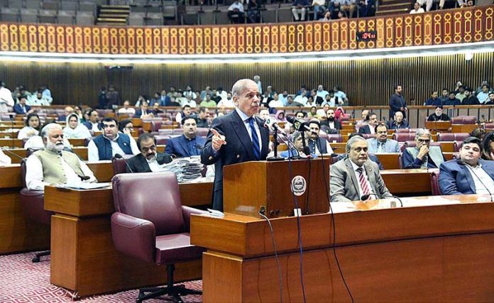 Prime Minister Muhammad Shehbaz Sharif addresses the farewell session of the National Assembly