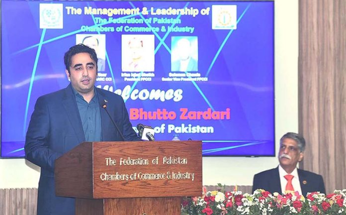 Chairman of Pakistan People's Party (PPP) and Foreign Minister Bilawal Bhutto Zardari laying the foundation stone of FPCCI Tower at the Federation house