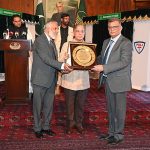 Prime Minister Muhammad Shehbaz Sharif distributing awards among the doctors on the completion of 1000 transplants in PKLI