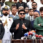 Sindh Governor Mohammed Kamran Khan Tessori and Chief Minister Syed Murad Ali Shah talking to media persons at the Quaid-e-Azam mausoleum on the occasion of 77th Independence Day celebration