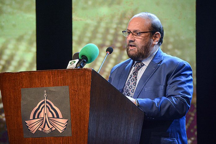 Secretary of Information and Broadcasting Sohail Ali Khan addressing to the artists, directors and producers at Icon Awards 2023 ceremony