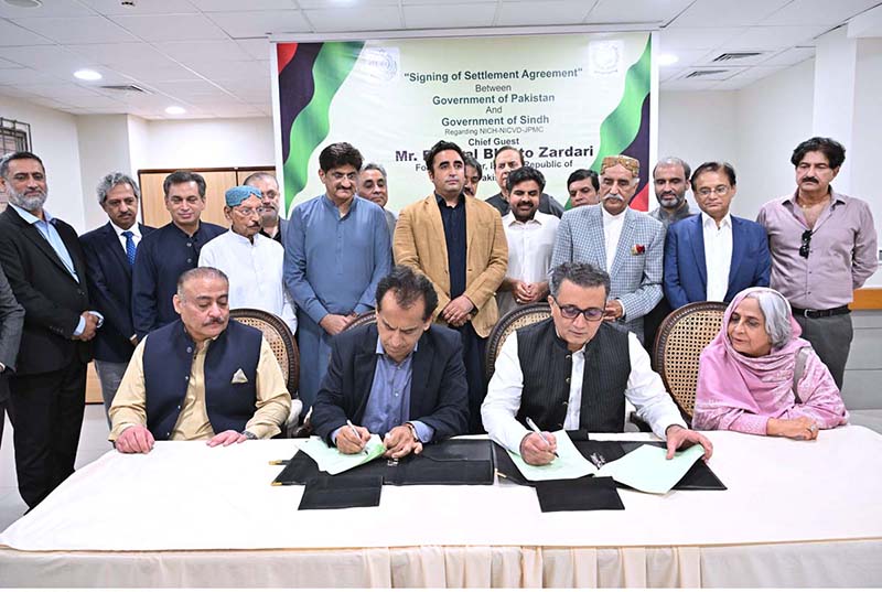 The settlement agreement of Jinnah Post Graduate Medical College (JPMC) and Sindh Institute of Cardiovascular Diseases (SICVD) signed the MoU between Pakistan and Sindh Government. Chairman Pakistan People's Party and Foreign Minister Bilawal Bhutto Zardari, Federal Minister Syed Khurshid Shah, Federal Minister for National Health Services, Regulations, and Coordination Abdul Qadir Patel, Sindh Chief Minister Syed Murad Ali Shah, Health Minister Sindh Ezra Pechuho and others parents also