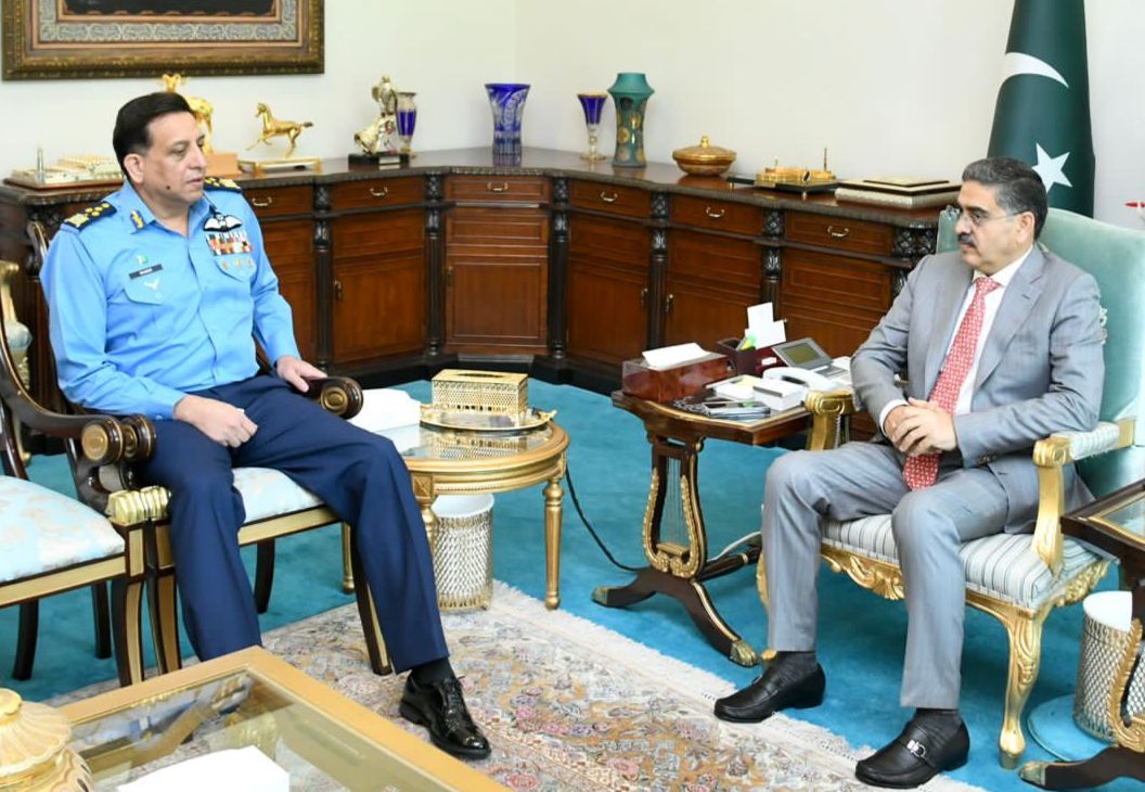 Air chief calls on prime minister