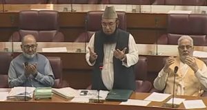 Joint sitting offers ‘Fateha’ for train’s victims