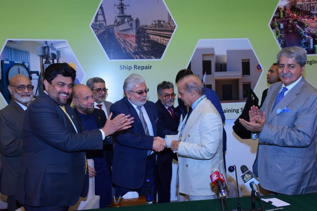 Facilitating business community, resolution of their issues among govt’s priorities: PM