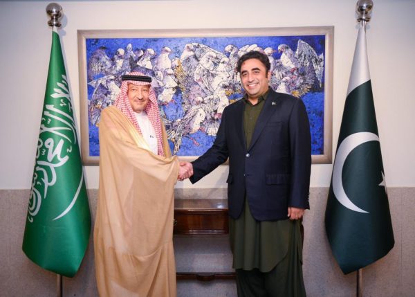 FM, Saudi Minister discuss investment opportunities