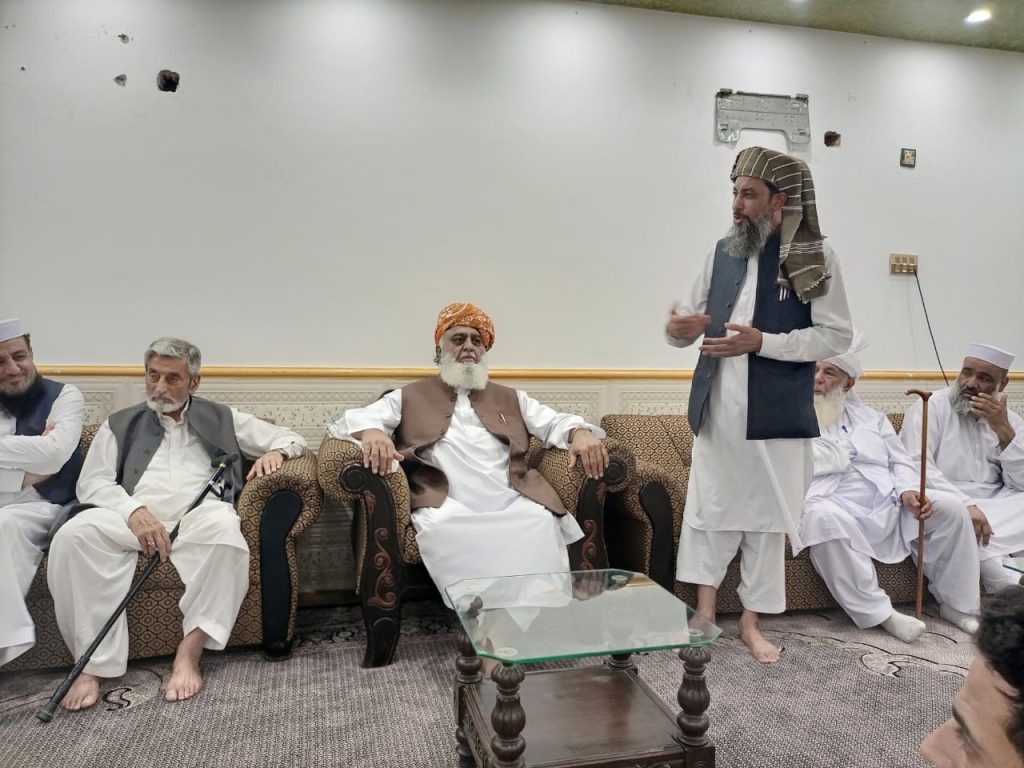 JUI-S chief visits blast victims in Bajaur, condemns incident