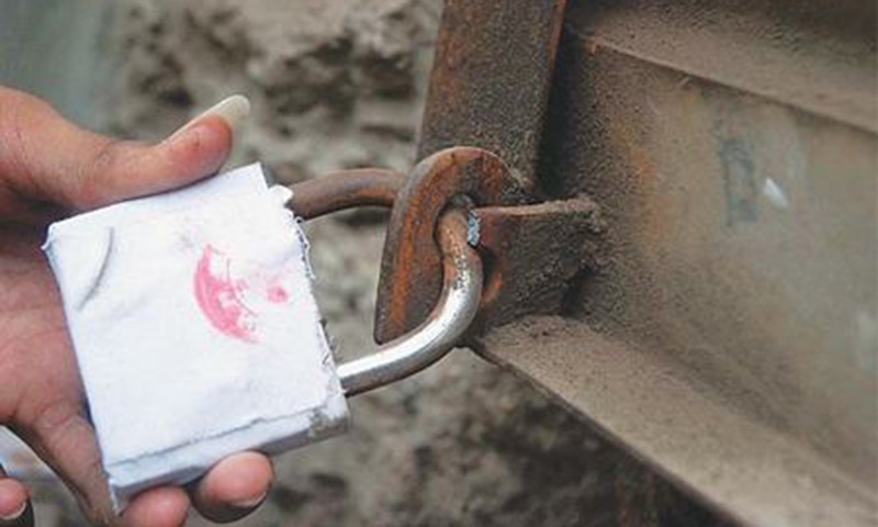 shops sealed