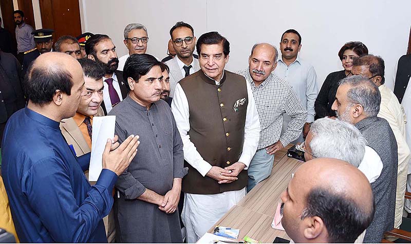 Speaker National Assembly Raja Pervez Ashraf visited the press gallery to witness the ongoing elections of the Parliamentary Reporters’ Association in the Parliament House.