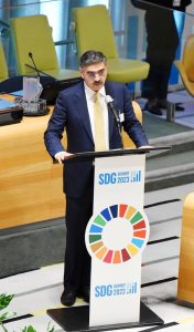 Caretaker Prime Minister Anwaar-ul-Haq Kakar addressing the SDG Summit Leaders Dialogue 6 on the topic “Mobilizing finance and investments and the means of implementation for SDG achievement” in UN Headquarters.
