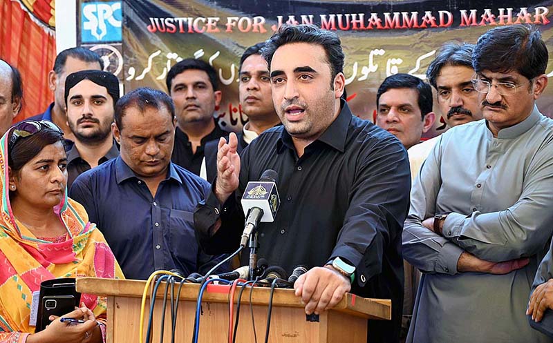 Chairman Pakistan People's Party Bilawal Bhutto Zardari talking to media persons after condolence with Shaheed journalist Jaan Muhammad Mahar brothers at his residence. A