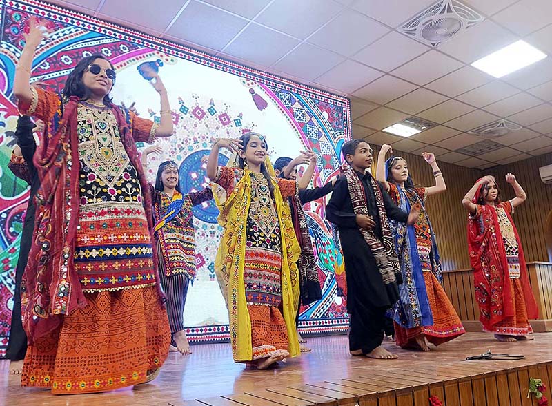 Caretaker Federal Minister for Education and Professional Training Madad Ali Sindhi addressing the Sindh Madressatul Islam University 139th Foundation day 1885-2023 Celebration and National Seminar on Hassanally Effendi Light of Change