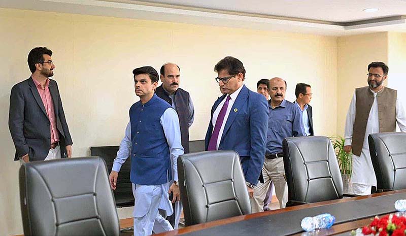 SAPM Jawad Sohrab Malik visits EOBI, Emphasizes Resolve to Address Public Grievances, and Boost Overseas Employment Opportunities.