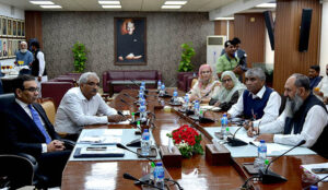 Federal Minister of Energy and Petroleum Mohammad Ali is receiving a briefing from the CEO of LESCO at WAPDA House.