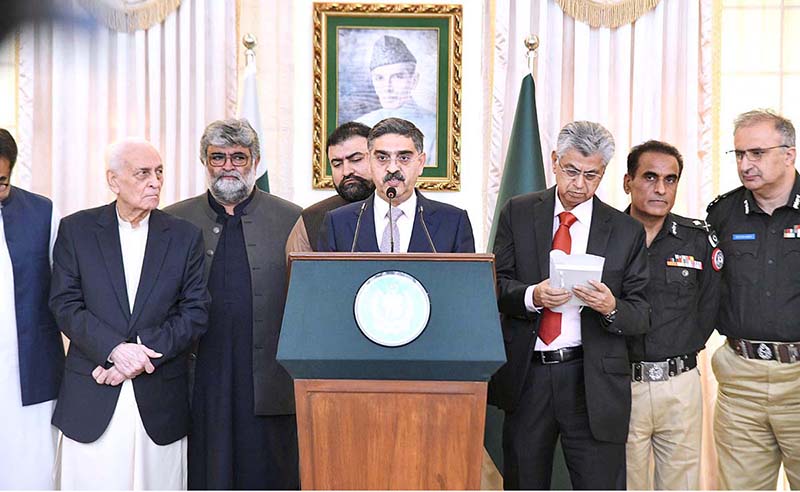 Caretaker Prime Minister Anwaar-ul-Haq kakar addressing a press conference