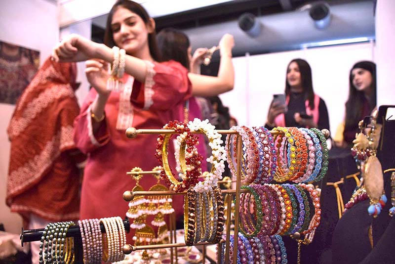 Visitors taking keen interest in the different handmade and different cultural stuff during 11th Wexnet 2023 Pakistan’s Largest Entrepreneur’s Exhibition organized by Trade Development Authority of Pakistan (TDAP) at Expo center