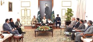 President Dr. Arif Alvi in a meeting with a delegation of the Karachi Chamber of Commerce and Industries, at Governor House.