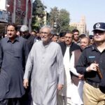 Caretaker Chief Minister Justice (retd) Maqbool Baqar leads Rabiul Awal procession at New Memon Masjid. Home Minister Brig (rtd) Haris Nawaz, Mayor Karachi Murtaza Wahab is accompanied by him